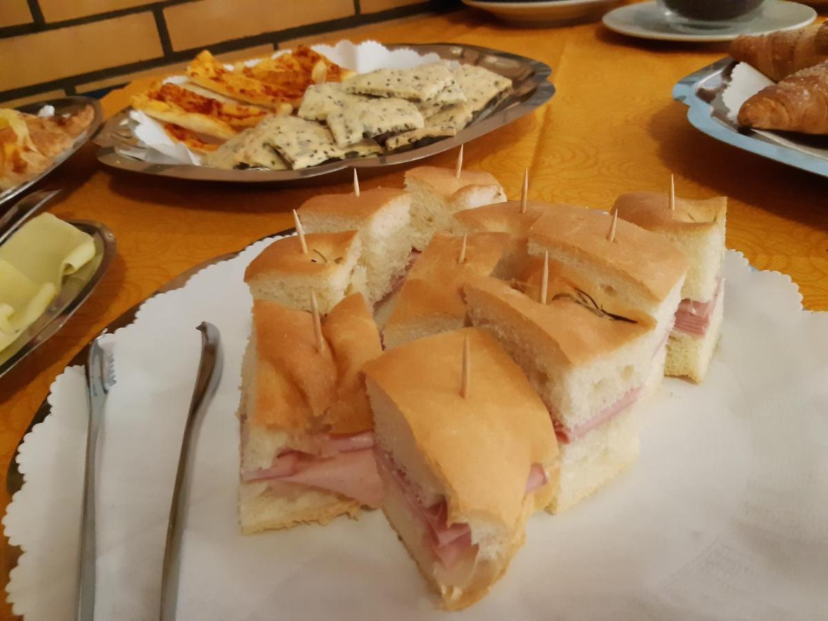Hotel Bellevue تْشيزيناتيكو المظهر الخارجي الصورة