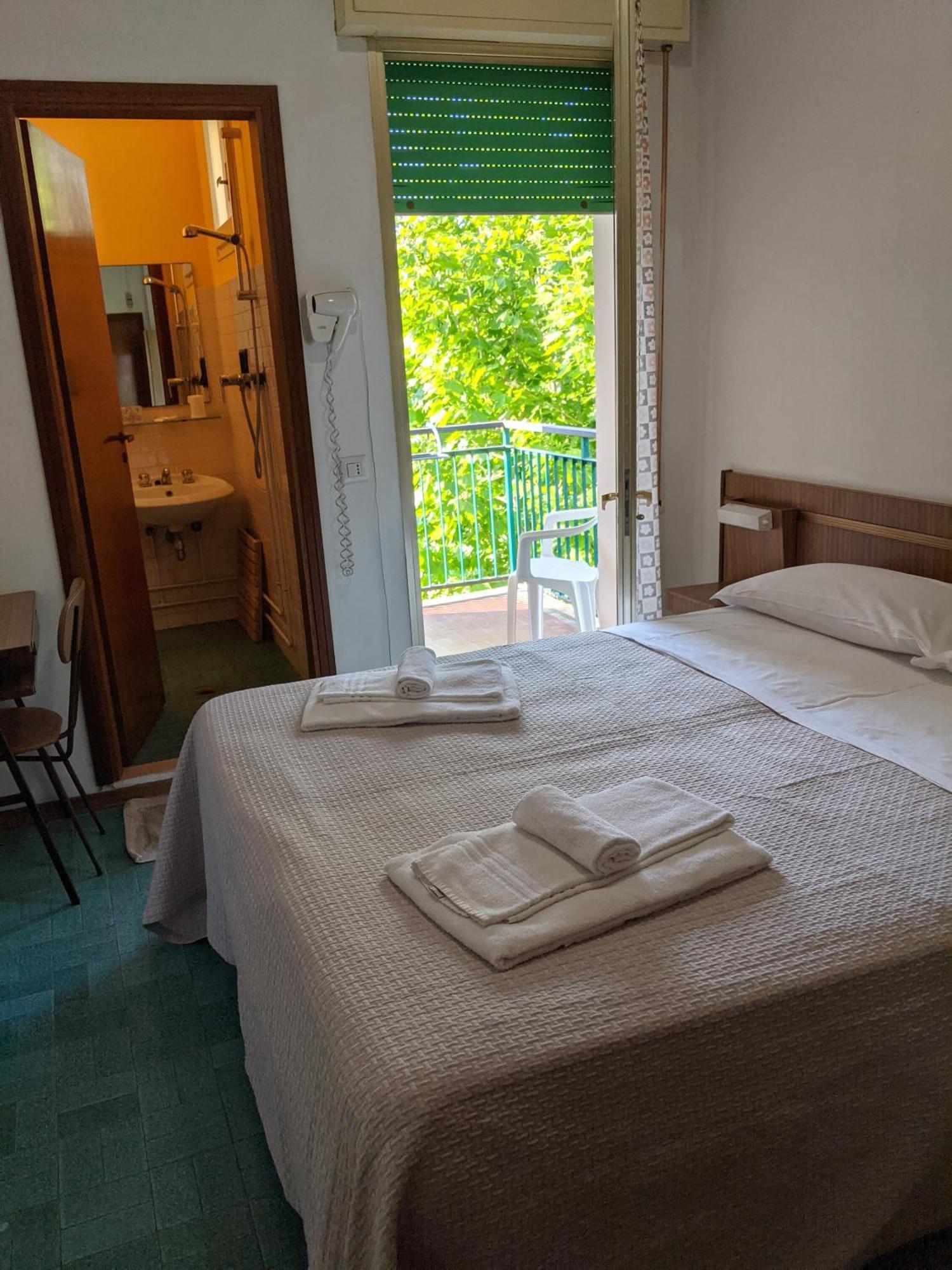 Hotel Bellevue تْشيزيناتيكو المظهر الخارجي الصورة
