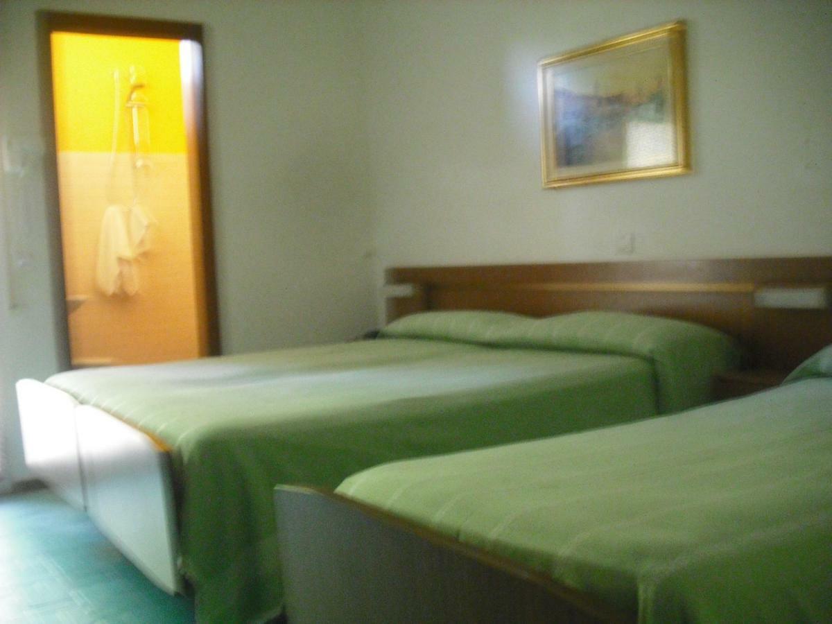 Hotel Bellevue تْشيزيناتيكو المظهر الخارجي الصورة